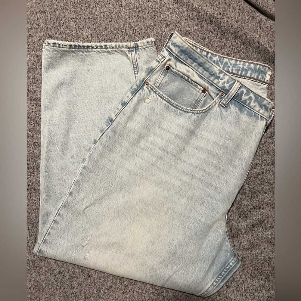 A&F Curve Love Light Wash Jeans